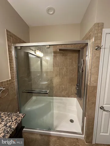 a bathroom with a bath tub