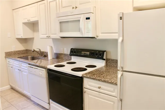 $1,800 | 800 Mallery Street, Unit 64, St. Simons Island, GA 31522