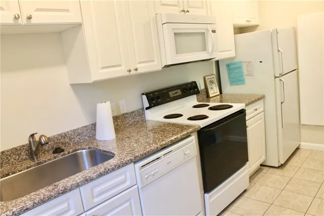 $1,800 | 800 Mallery Street, Unit 64, St. Simons Island, GA 31522