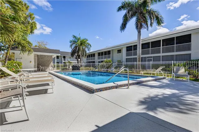 $4,495 | 4126 Belair Lane, Unit B10, Naples, FL 34103