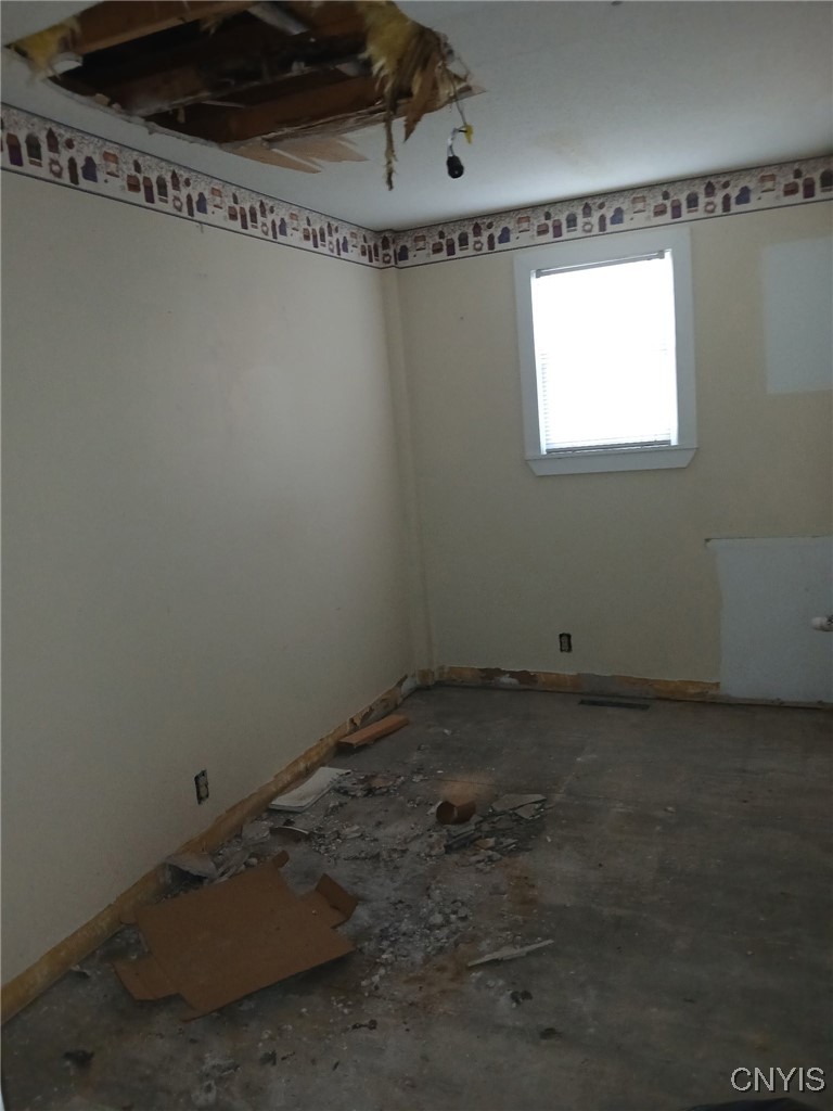 308 West Embargo Street Rome, NY 13440 - Photo 12 of 16