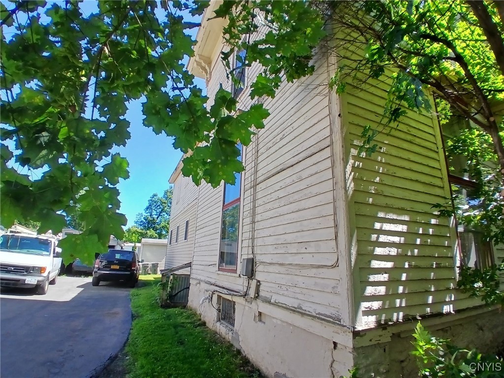 308 West Embargo Street Rome, NY 13440 - Photo 2 of 16