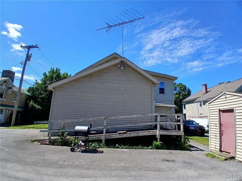 308 West Embargo Street Rome, NY 13440 - Photo 3 of 16