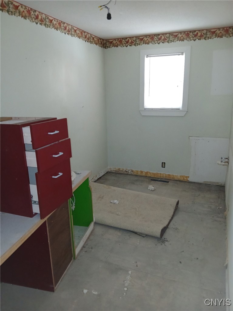 308 West Embargo Street Rome, NY 13440 - Photo 5 of 16