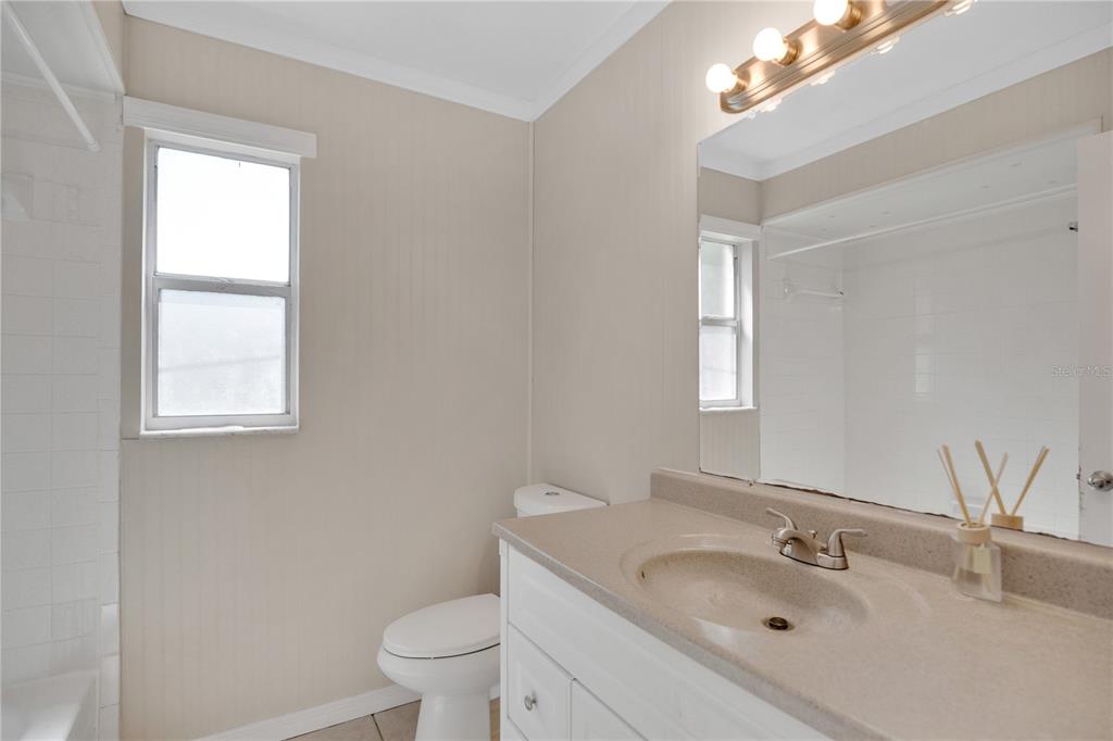 4521 Conway Gardens Road Orlando, FL 32806 - Photo 14 of 26