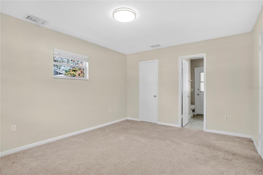 4521 Conway Gardens Road Orlando, FL 32806 - Photo 18 of 26