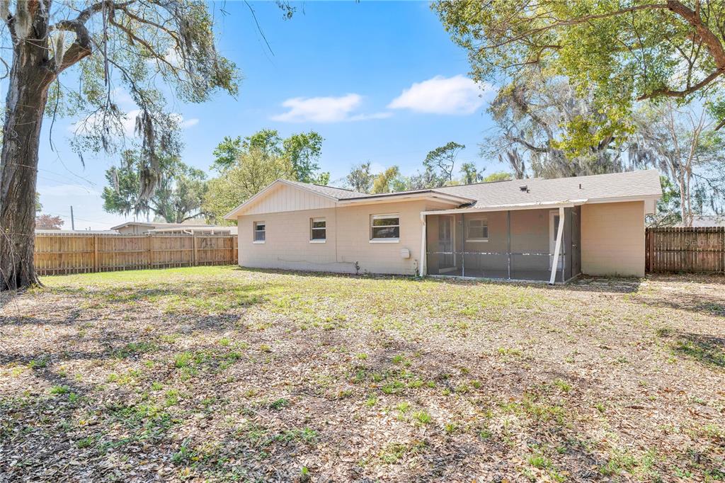 4521 Conway Gardens Road Orlando, FL 32806 - Photo 21 of 26