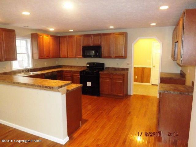 471 Cays Road Stroudsburg, PA 18360 - Photo 5 of 28 kitchen