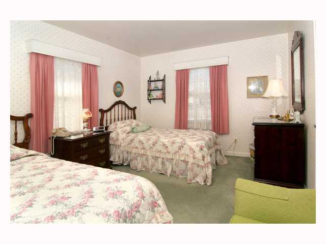 156 North Cassingham Road Columbus, OH 43209 - Photo 9 of 17