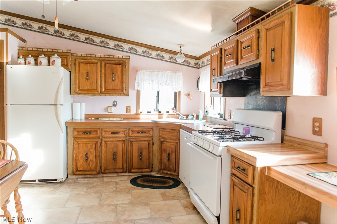 8140 Cook Road Berlin Center, OH 44401 - Photo 4 of 21 Gallery Image 4
