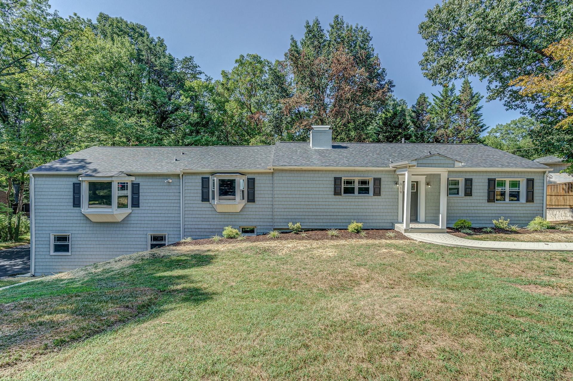 919 West Point Road Salem, VA 24153 - Photo 2 of 48 003-327267-919 West Point Road 003_82131