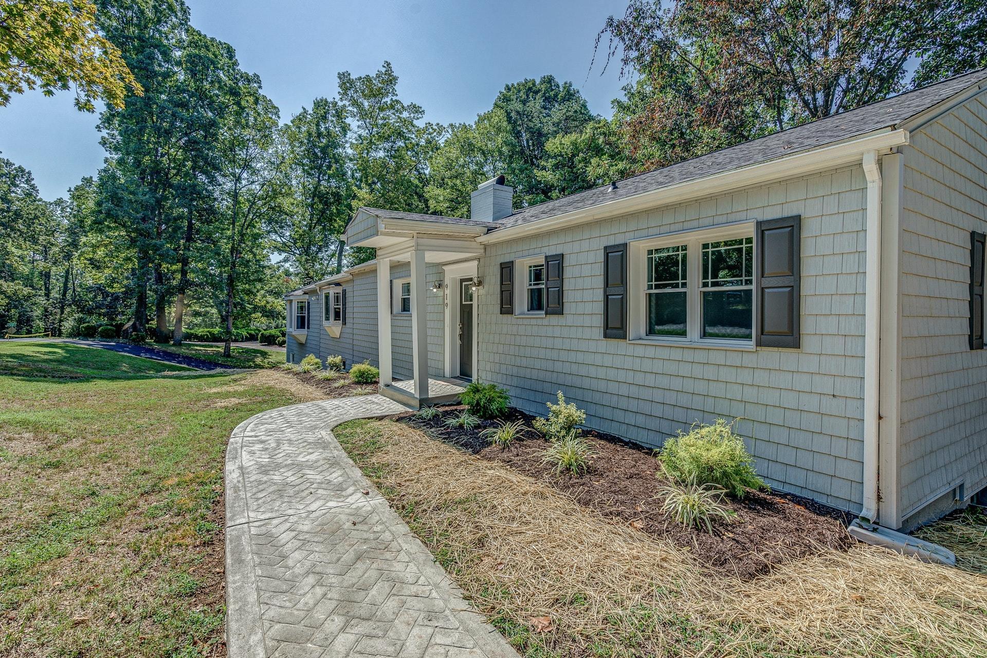 919 West Point Road Salem, VA 24153 - Photo 4 of 48 005-327267-919 West Point Road 005_82131