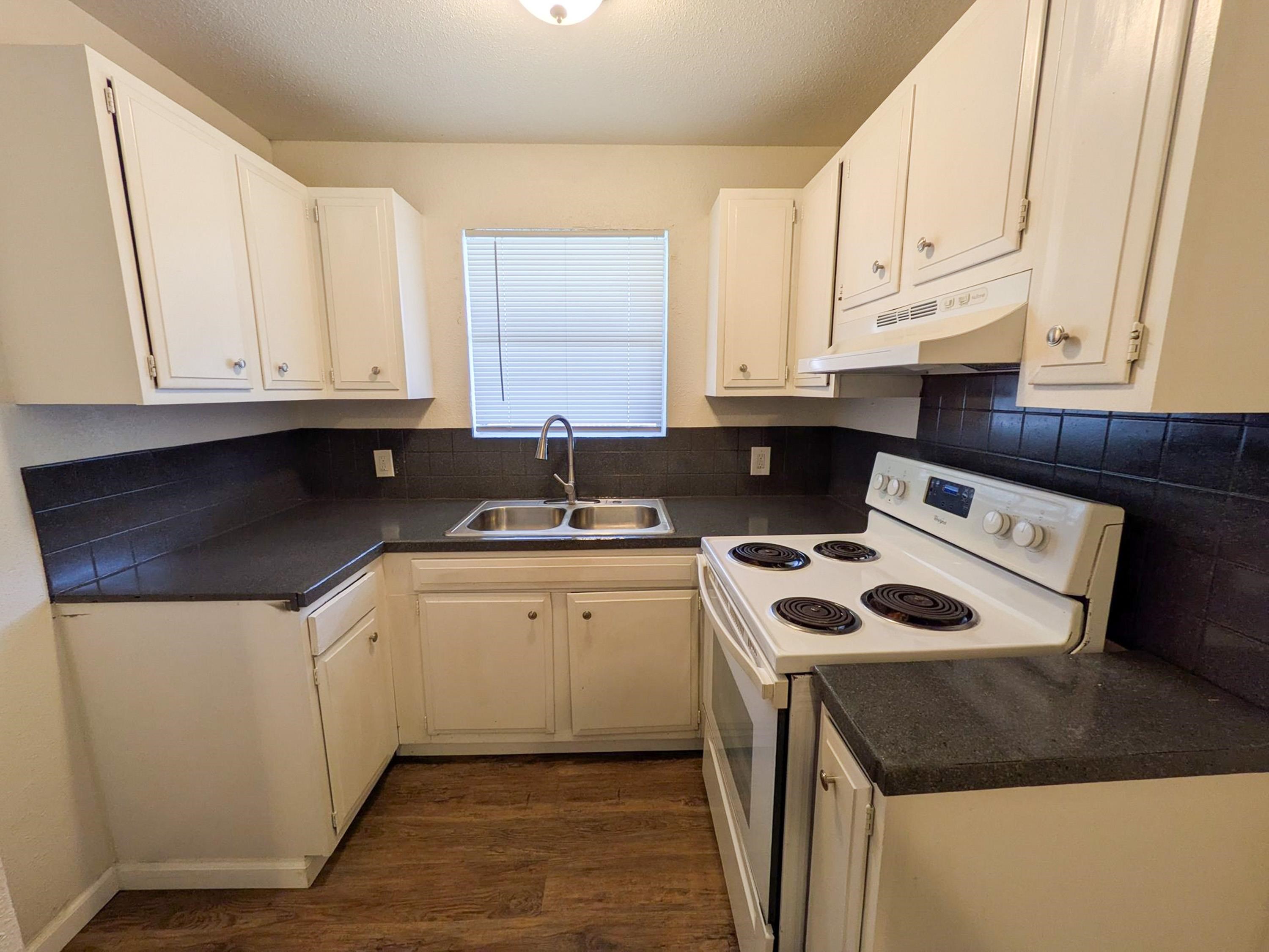 4348 Sullivan Street, Unit 5 Beaumont, TX 77705 - Photo 5 of 8