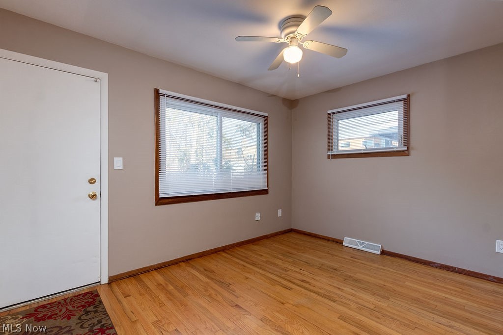 17511 Neff Road Cleveland, OH 44119 - Photo 22 of 29