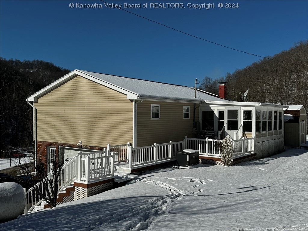 1546 Aarons Fork Road Elkview, WV 25071 - Photo 8 of 20 Gallery Image 8