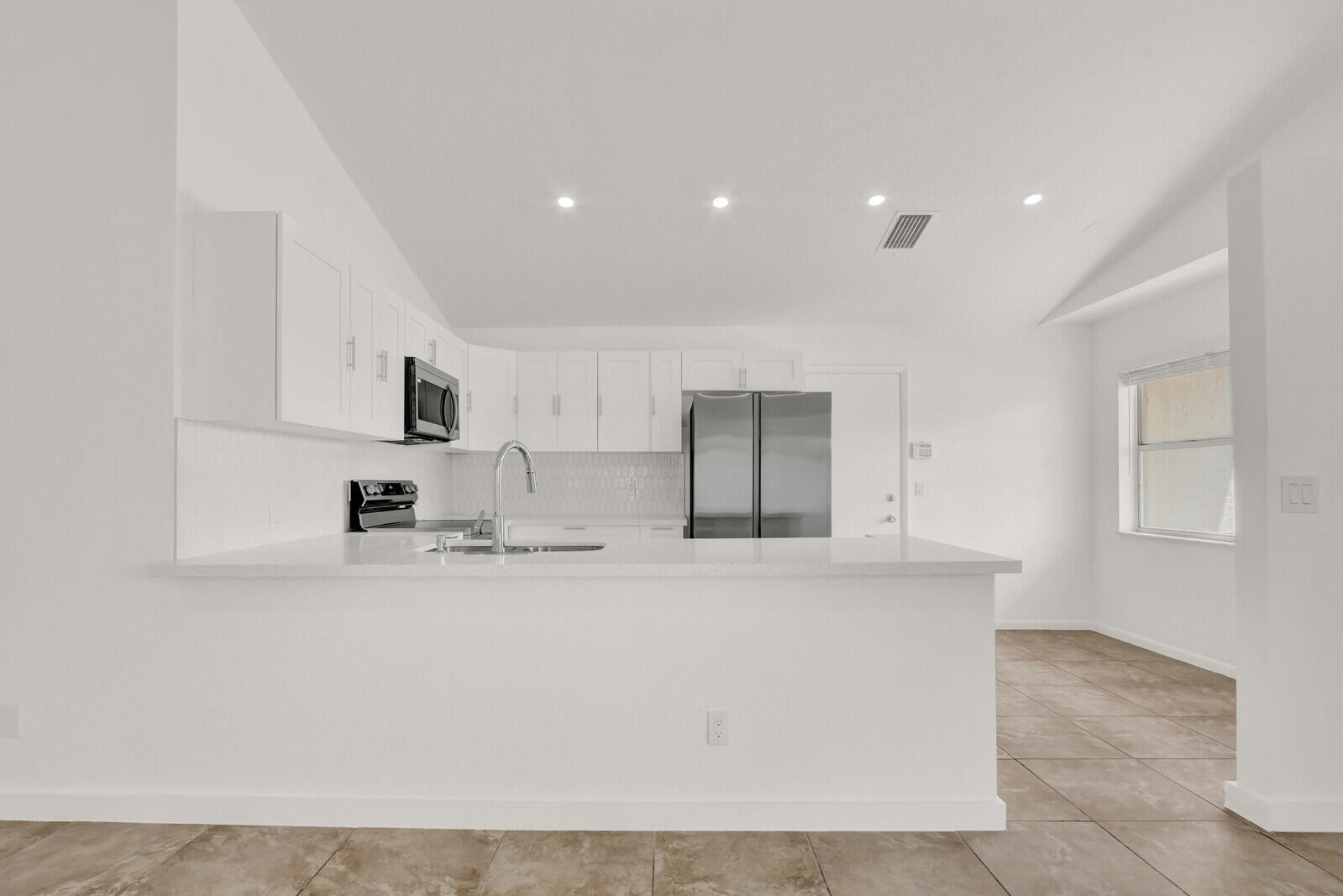 152 Wandering Trail Jupiter, FL 33458 - Photo 8 of 31 08_Image_9_mls