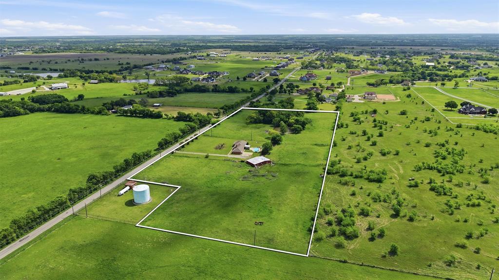 998 Bledsoe Road Gunter, TX 75058 - Photo 3 of 40