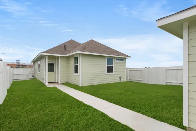 $261,130 | 3013 Winding Creek Road, Kyle, TX 78640