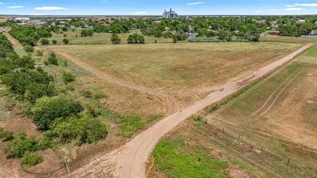a view of an outdoor space