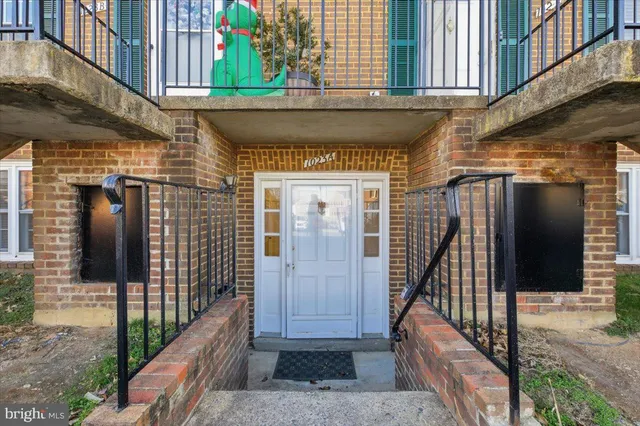 $350,000 | 1023 A Margate Court, Sterling, VA 20164