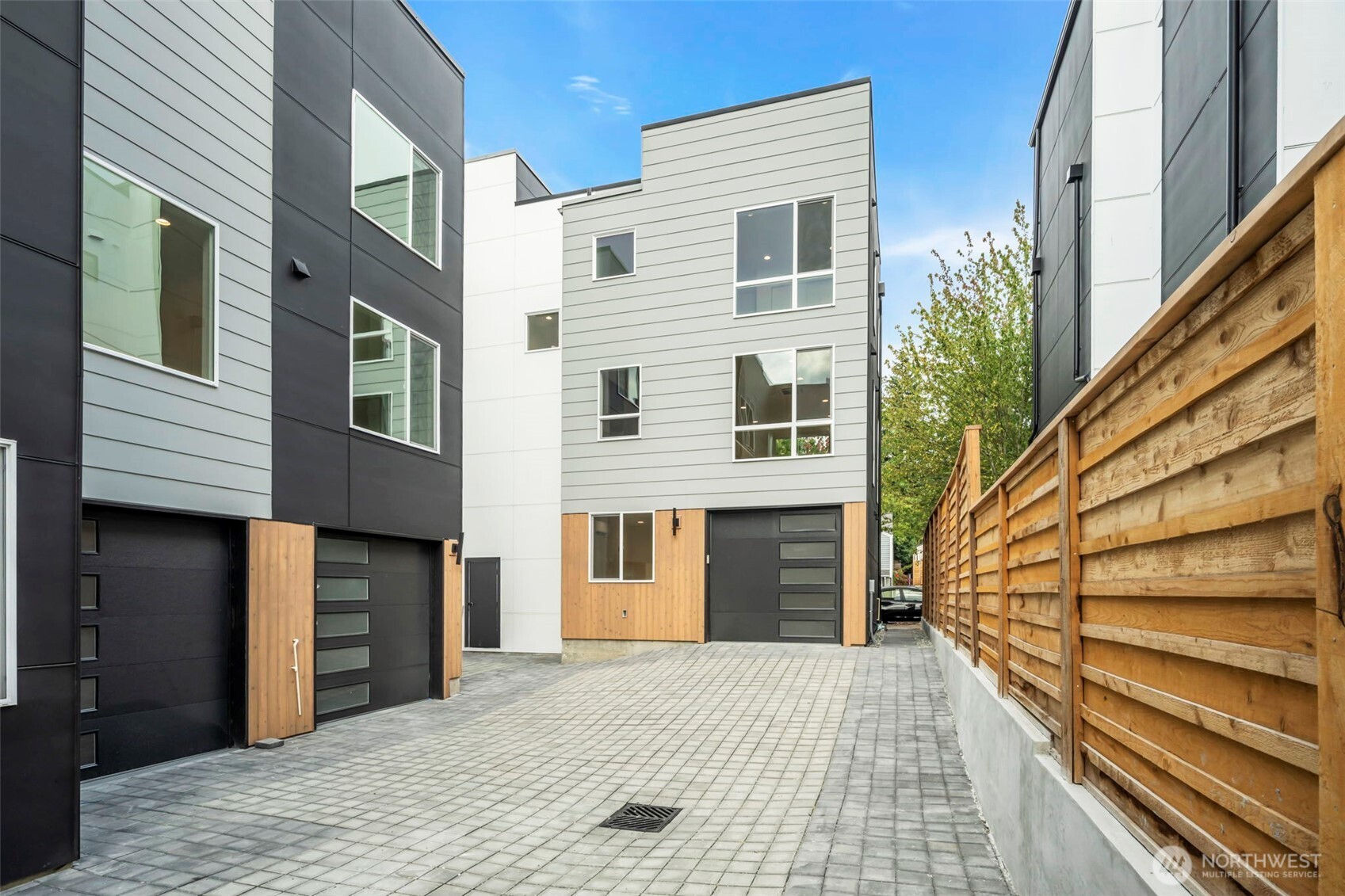 6408 Fauntleroy Way Southwest Seattle, WA 98136 - Photo 5 of 34