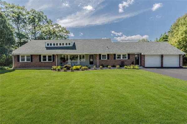 $855,000 | 15 Golden View Drive, Johnston, RI 02919