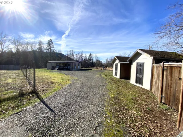 $363,000 | 92020 Maple Lane, Springfield, OR 97478