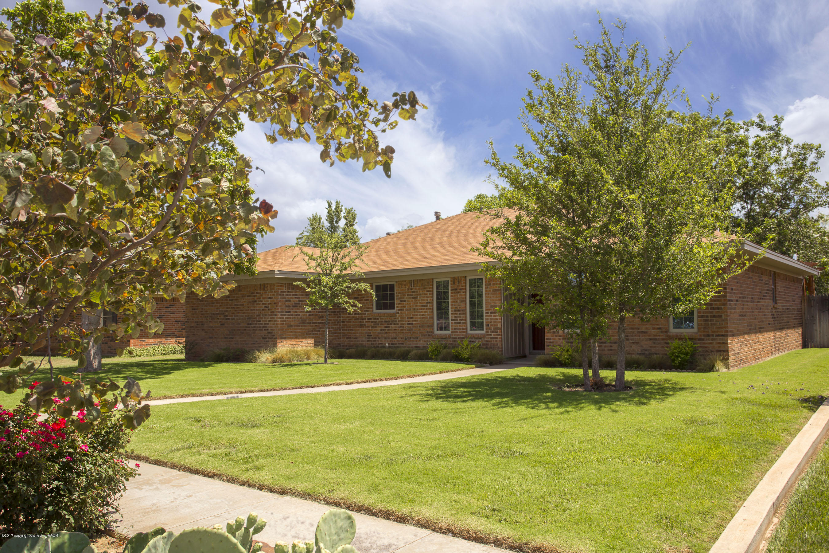 6911 Devonshire Road Amarillo, TX 79109 - Photo 1 of 26 Front-2