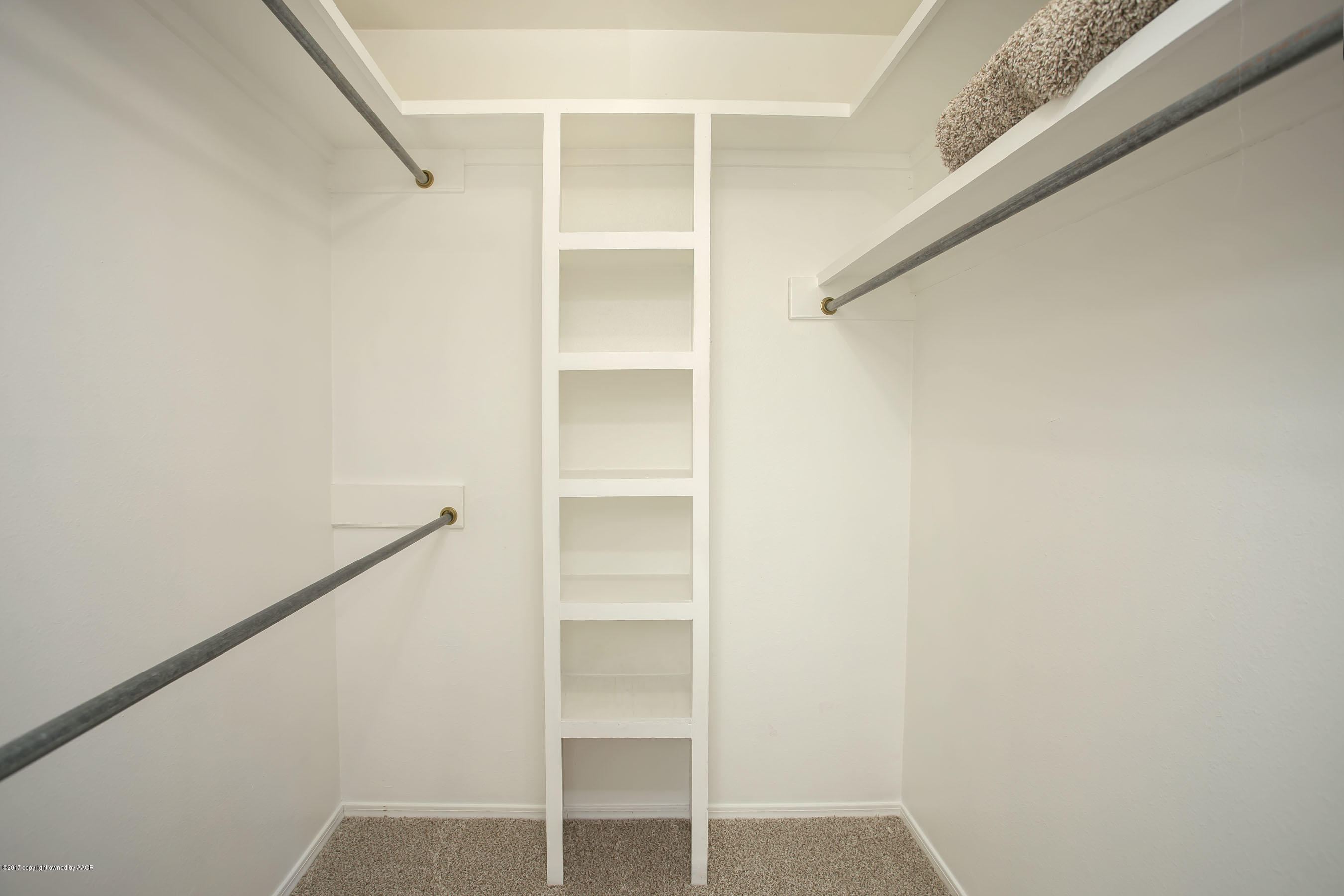6911 Devonshire Road Amarillo, TX 79109 - Photo 12 of 26 Master Closet