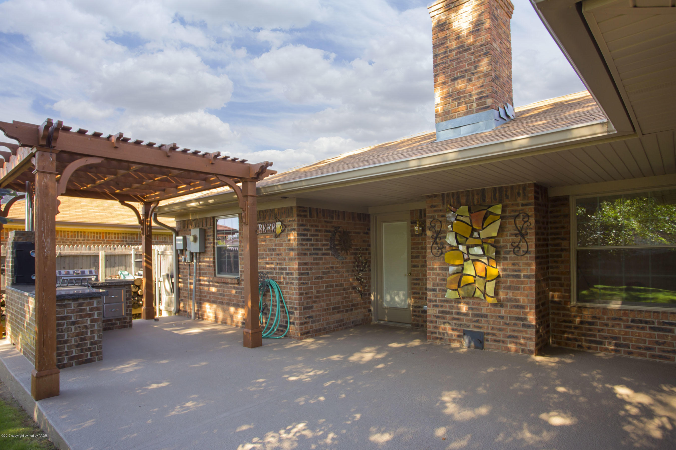6911 Devonshire Road Amarillo, TX 79109 - Photo 21 of 26 Back Patio