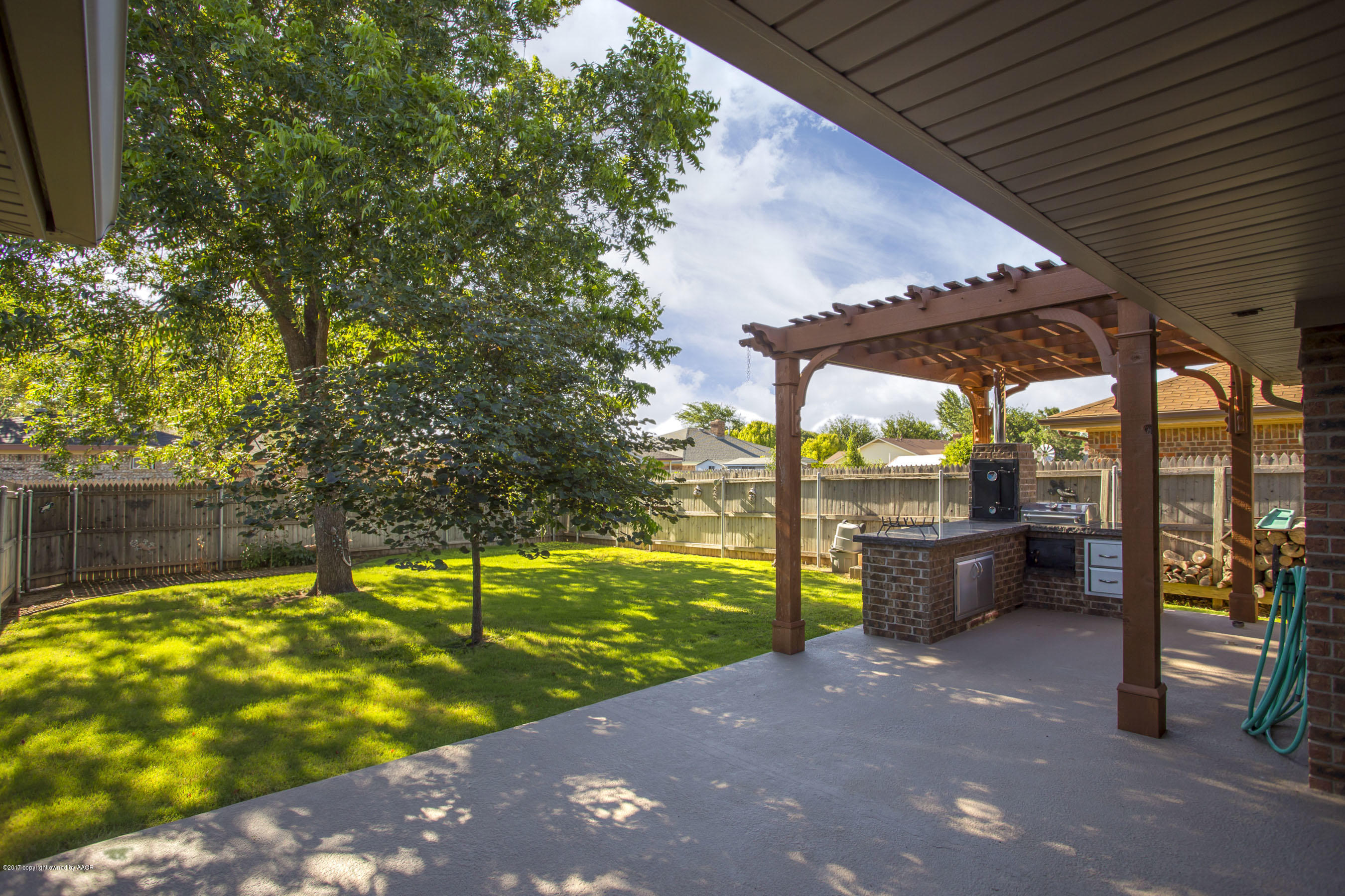 6911 Devonshire Road Amarillo, TX 79109 - Photo 23 of 26 Backyard
