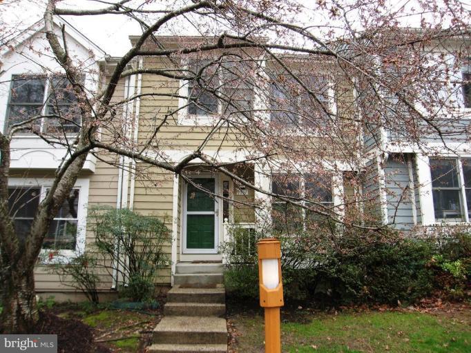 1657 Oak Spring Way Reston, VA 20190 - Photo 1 of 9 Exterior (Main)