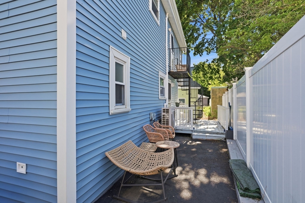 34 Underhill Street, Unit 4 Winthrop, MA 02152 - Photo 14 of 17