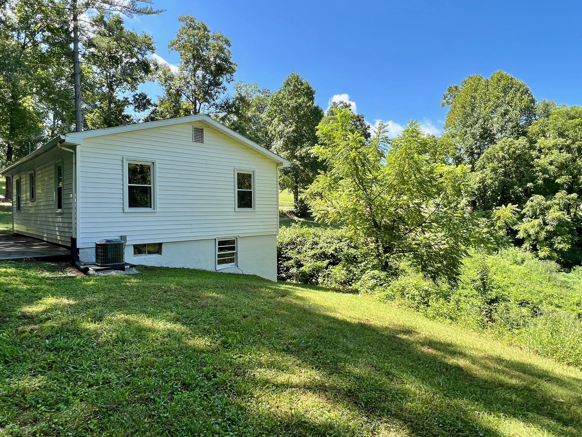 1019 Proctor Road Beattyville, KY 41311 - Photo 26 of 29 IMG_5500