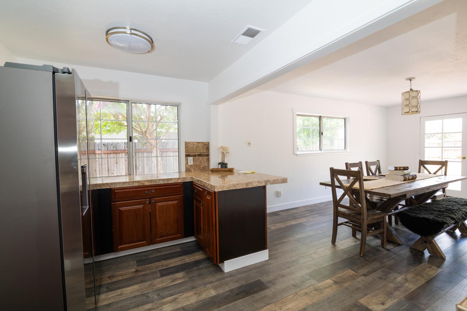 4537 Engle Road Sacramento, CA 95821 - Photo 24 of 50