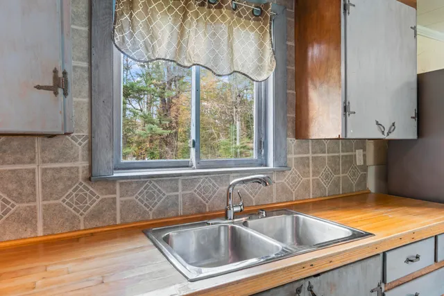 $349,000 | 26 Crowell Hill Road, Vassalboro, ME 04989