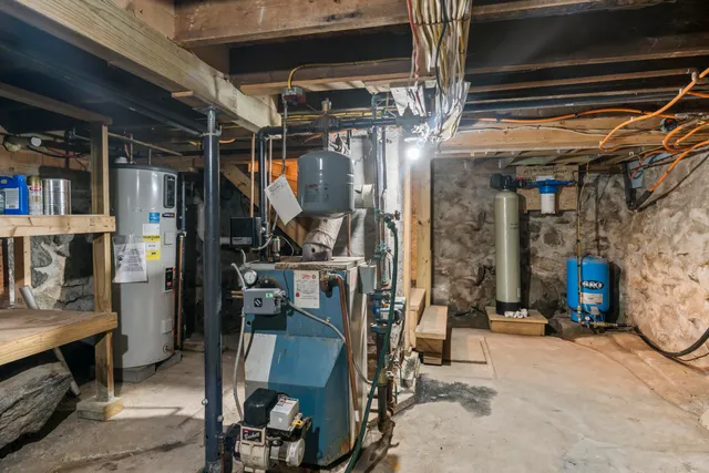 $349,000 | 26 Crowell Hill Road, Vassalboro, ME 04989