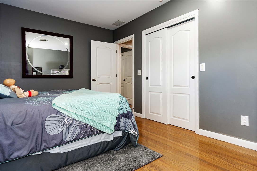 133 Glen Ridge Road Cranston, RI 02920 - Photo 31 of 46