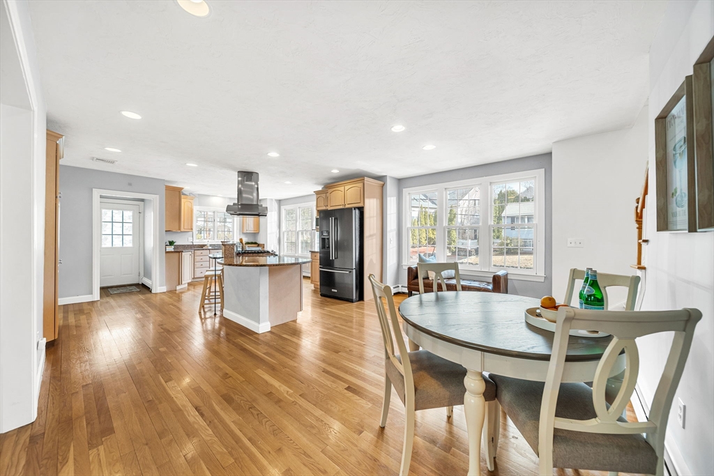 11 Holmes Street Needham, MA 02492 - Photo 5 of 23