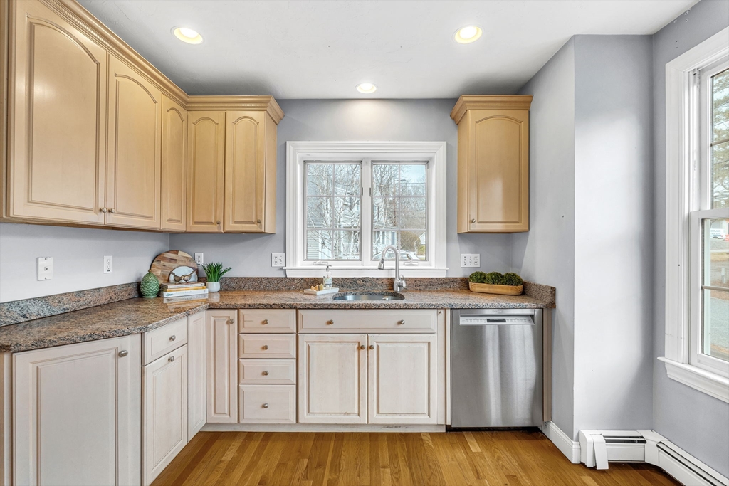 11 Holmes Street Needham, MA 02492 - Photo 6 of 23