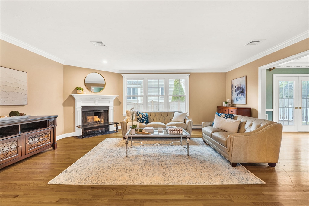 11 Holmes Street Needham, MA 02492 - Photo 8 of 23