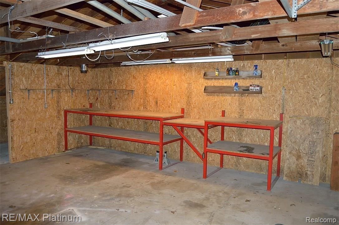 13746 Lenmoore Road Belleville, MI 48111 - Photo 47 of 56 DSC_0174.JPG