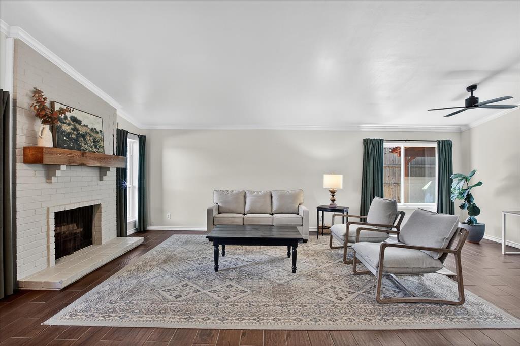 5509 Galaxie Road Garland, TX 75044 - Photo 5 of 35