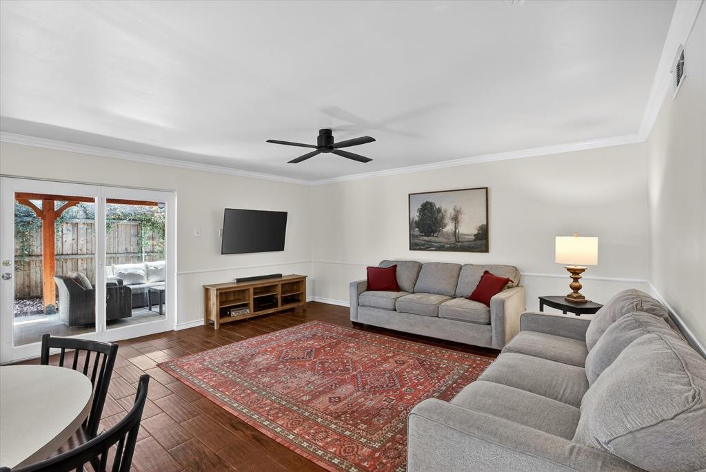 5509 Galaxie Road Garland, TX 75044 - Photo 9 of 35