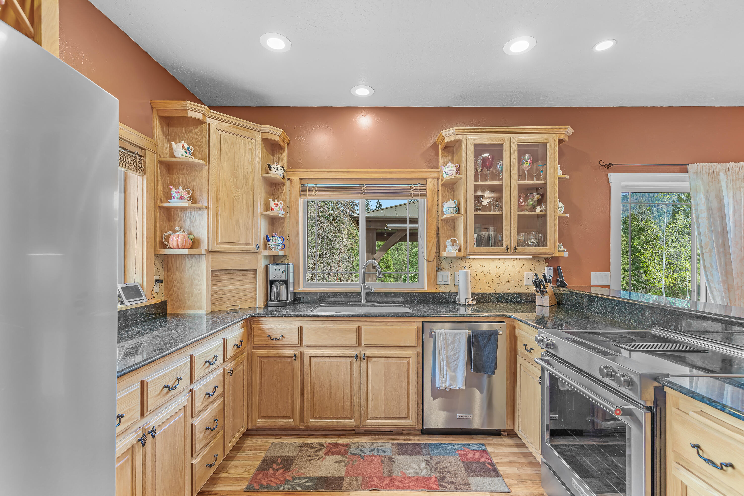 68 Busch Road Trail, OR 97541 - Photo 16 of 75 9R9A4786