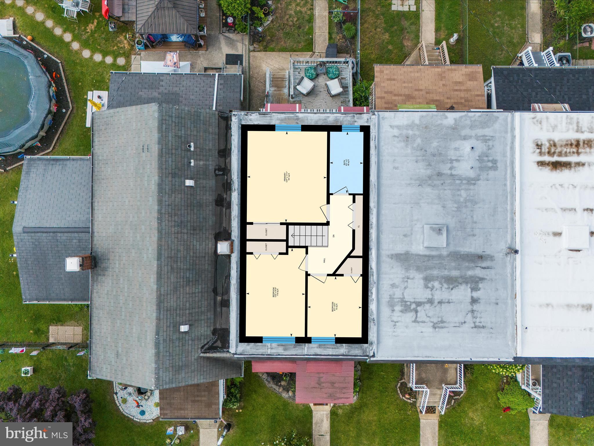 7851 Kentley Road Baltimore, MD 21222 - Photo 52 of 58 an aerial view of a house with a yard and pool