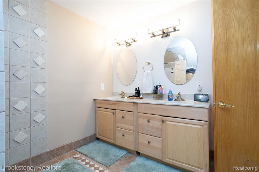 1580 Sperry Road Allenton, MI 48002 - Photo 25 of 39
