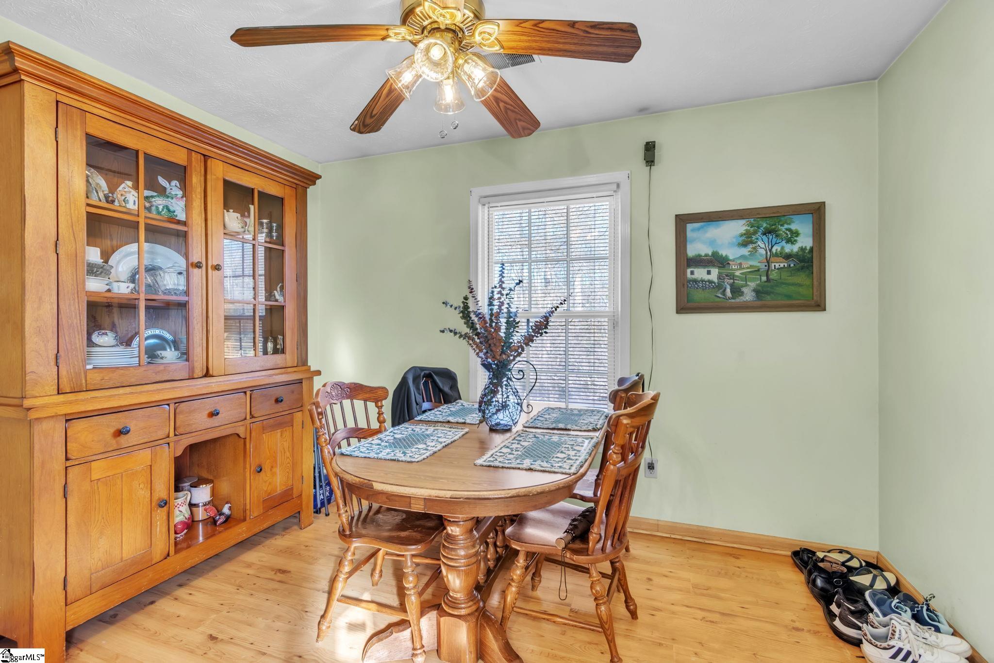 922 Smith Grove Road Easley, SC 29640 - Photo 5 of 20 Gallery Image 5