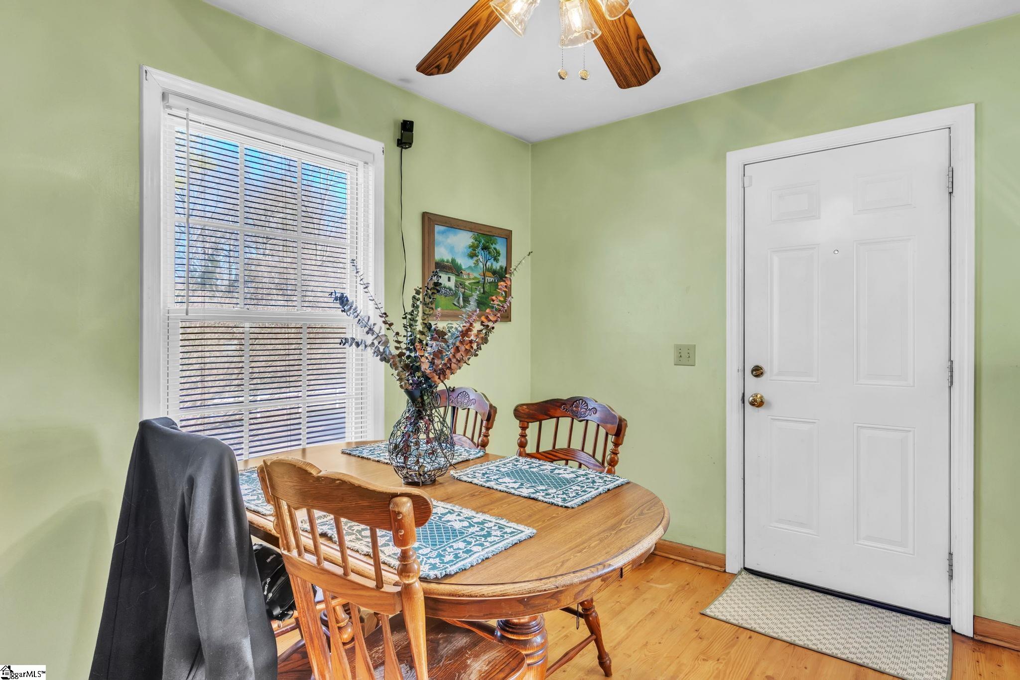 922 Smith Grove Road Easley, SC 29640 - Photo 6 of 20 Gallery Image 6