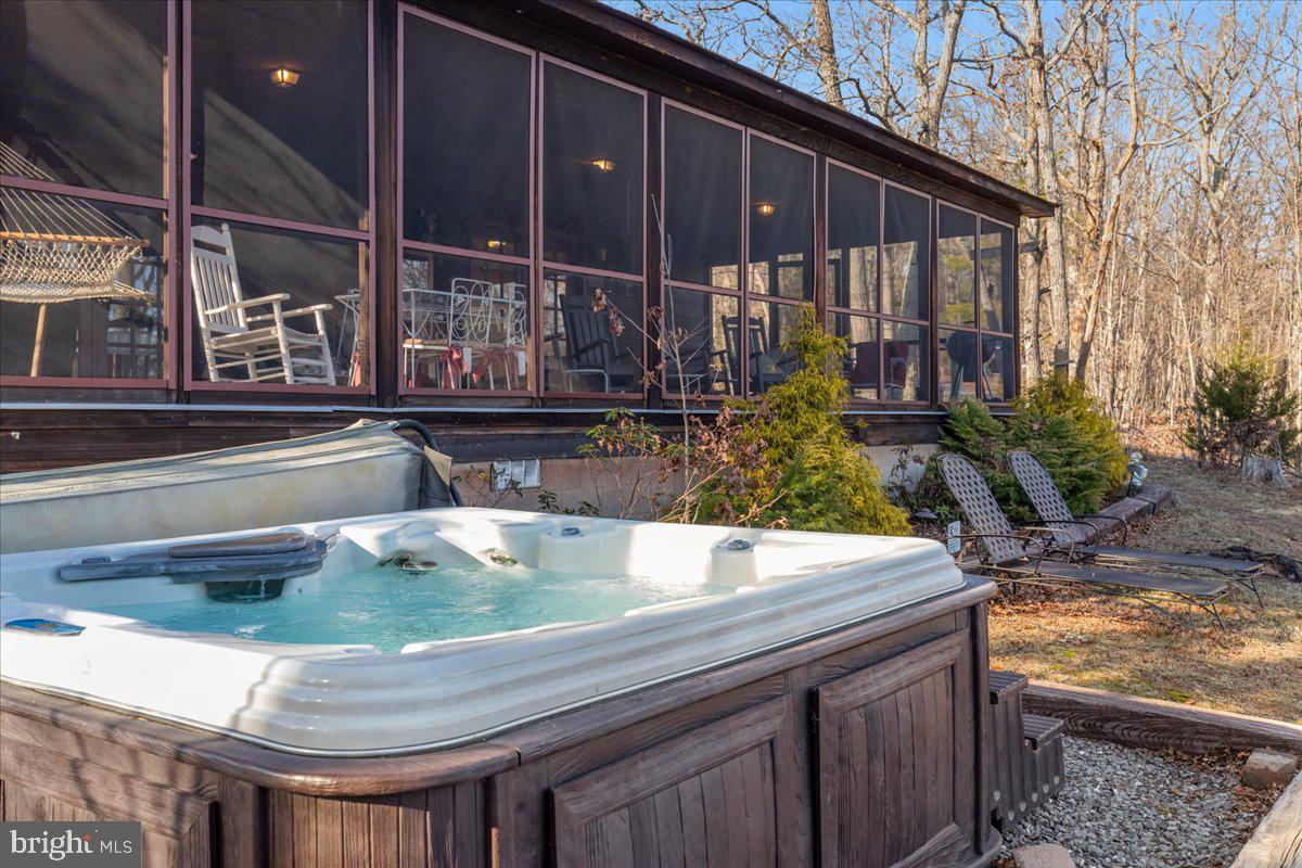 1406 Panhandle Road Bentonville, VA 22610 - Photo 101 of 118 Jacuzzi